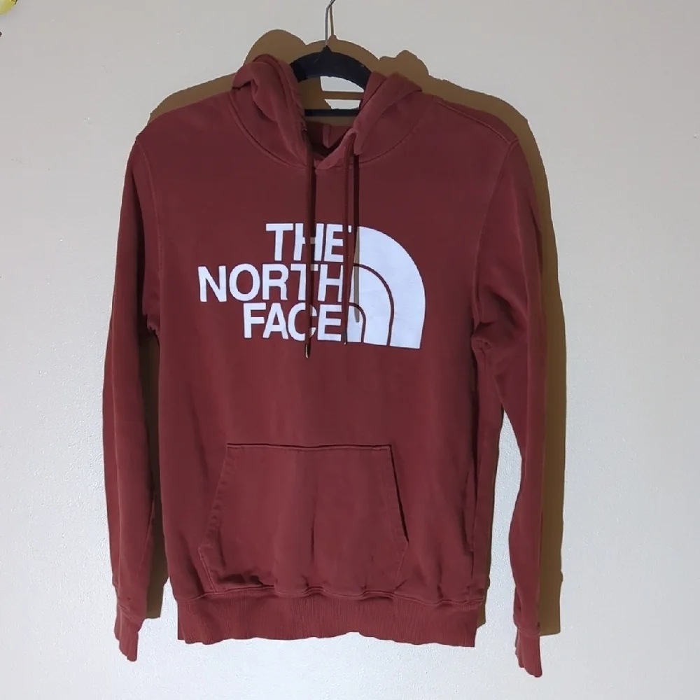 The North Face Men's Maroon Hoodie